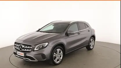 Käytetty Mercedes GLA200 136 HP (100 kW) 2019 Harmaa Katumaasturi