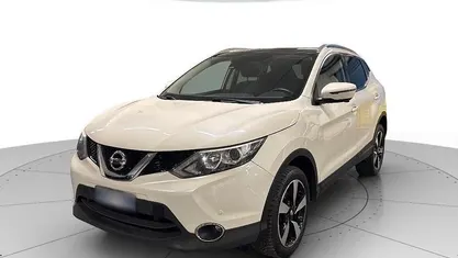 Usata Nissan Qashqai N-Connecta 110 CV (80 kW) 2017 Bianco SUV