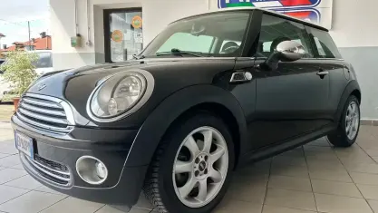 Usata Mini Cooper 122 CV (89 kW) 2010 Nero Utilitaria