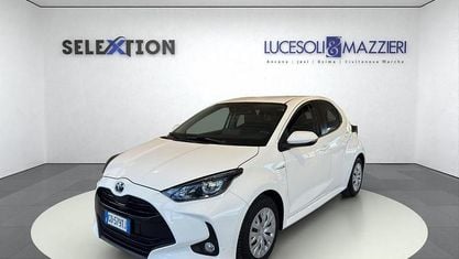 Second-hand Toyota Yaris Hybrid Business Edition 92 CP (67 kW) 2020 Alb Berlinǎ