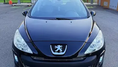 Usata Peugeot 308 95 CV (69 kW) 2008 Bluazzurro Berlina