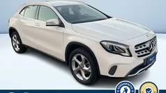 Bianco pastello Usata 2019 Mercedes GLA220 SUV | 23.500 € (Buon prezzo)