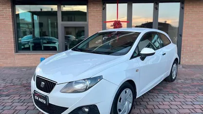 Bianco Usata 2011 Seat Ibiza Tre volumi | 3800 € (Buon prezzo)
