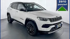 Bianco/nero Usata 2024 Jeep Compass Summit SUV | 26.900 € (Buon prezzo)