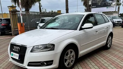 Usata Audi A3 90 CV (66 kW) 2012 Bianco Utilitaria