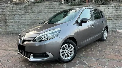 Usata Renault Scénic III LIMITED 110 CV (80 kW) 2014 Monovolume