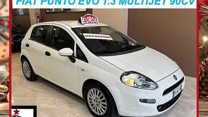 Bianco Usata 2017 Fiat Punto Tre volumi | 5450 € (Buon prezzo)