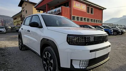 Nuova Fiat Grande Panda La Prima 110 CV (80 kW) 2025 Bianco Utilitaria