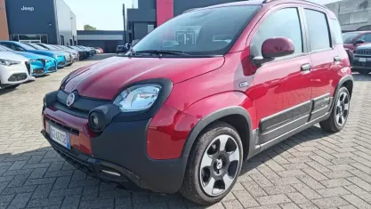 Usata Fiat Panda S 70 CV (51 kW) 2025 Rosso Utilitaria