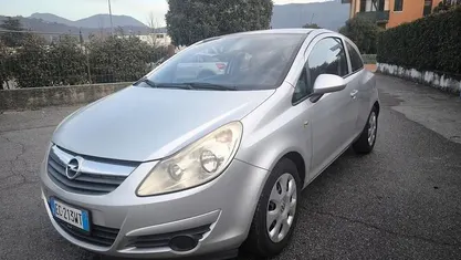 Usata Opel Corsa 80 CV (58 kW) 2010 Utilitaria