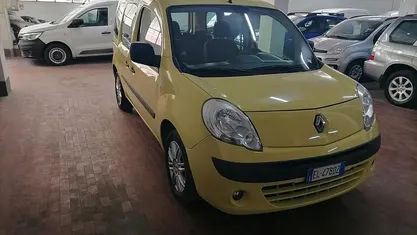 Giallo Usata 2012 Renault Kangoo LIMITED Monovolume | 5950 € (Buon prezzo)