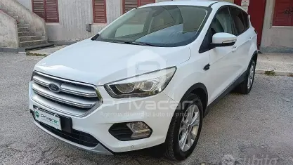 Usata Ford Kuga S 120 CV (88 kW) 2019 Bianco SUV