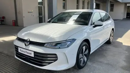 Nieuw VW Passat Business 204 PK (150 kW) 2025 Wit Stationwagen