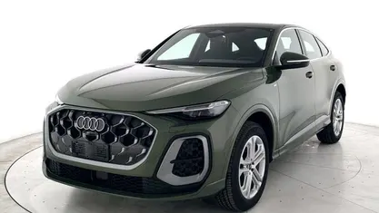 Nuova Audi Q5 Sportback S-Line 204 CV (150 kW) 2025 Verde SUV