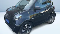 Nero pastello Usata 2022 Smart ForTwo Electric Drive Passion Tre volumi | 14.900 € (Buon prezzo)