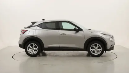 Usata Nissan Juke N-Connecta 114 CV (83 kW) 2021 Argentoargento SUV