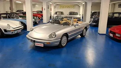 Usata Alfa Romeo Spider 122 CV (89 kW) 1992 Cabrio