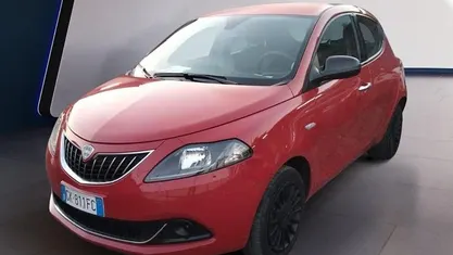 Rosso Usata 2022 Lancia Ypsilon Silver Due volumi | 11.900 € (Buon prezzo)