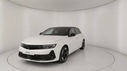 Bianco Nuova 2025 Opel Astra GSe Due volumi | 30.900 € (Buon prezzo)