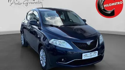 Usata Lancia Ypsilon Gold 69 CV (50 kW) 2016 Utilitaria