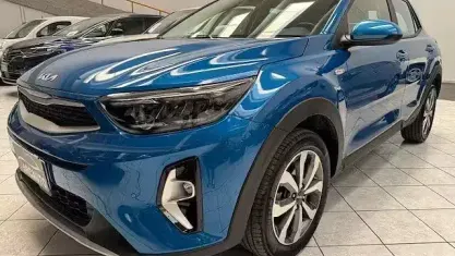 Usata Kia Stonic Urban 100 CV (73 kW) 2023 Blu/azzurro SUV