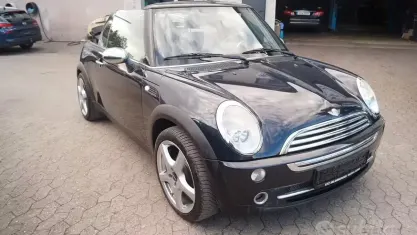 Usata Mini Cooper Cabriolet 116 CV (85 kW) 2007 Nero Cabrio