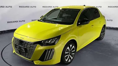 Giallo Nuova 2025 Peugeot 208 Style Due volumi | 16.900 € (Buon prezzo)