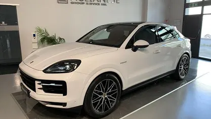 Usata Porsche Cayenne 470 CV (345 kW) 2024 SUV
