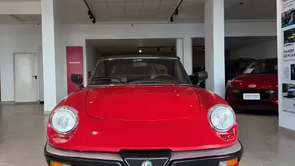 Usata Alfa Romeo Spider Quadrifoglio Verde 125 CV (91 kW) 1986 Rosso Cabrio