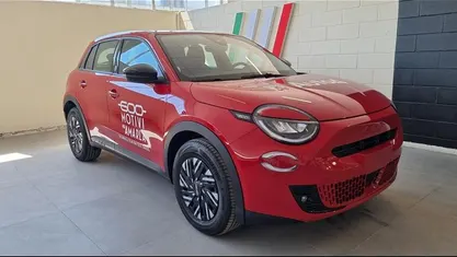 Usata Fiat 600 Red 61 kW (84 CV) 2023 Rosso SUV