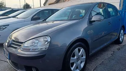 Grigio Usata 2006 VW Golf Trendline Tre volumi | 3900 € (Buon prezzo)