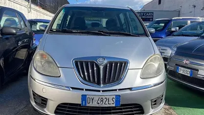 Grigio Usata 2009 Lancia Musa Monovolume | 3500 € (Buon prezzo)