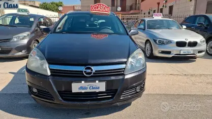 Usata Opel Astra Club 101 CV (74 kW) 2004 Nero Berlina
