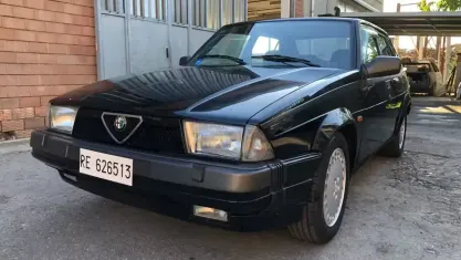 Usata Alfa Romeo 75 Quadrifoglio Verde 189 CV (139 kW) 1991 Nero Berlina