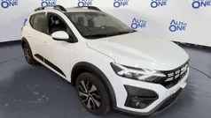 Bianco Nuova 2025 Dacia Sandero Expression Tre volumi | 16.990 € (Buon prezzo)