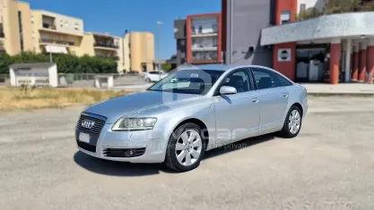 Usata Audi A6 Comfort 140 CV (102 kW) 2004 Grigio Berlina
