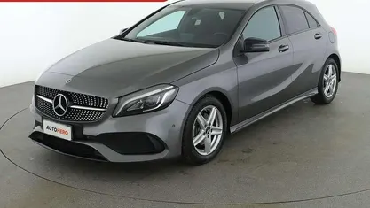 Usata Mercedes A180 AMG 122 CV (89 kW) 2017 Grigio Berlina