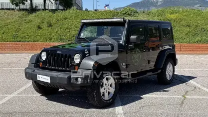 Usado Jeep Wrangler Unlimited Sahara 200 CV (147 kW) 2013 Negro SUV