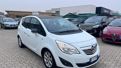 Usata Opel Meriva Cosmo 95 CV (69 kW) 2010 Bianco Monovolume