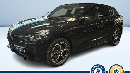 Nero metallizzato Usata 2023 Alfa Romeo Stelvio Veloce SUV | 39.100 € (Buon prezzo)