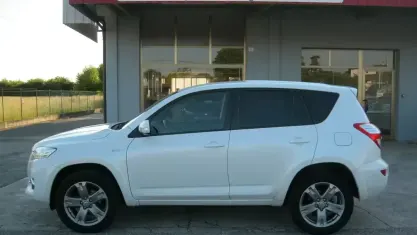 Usata Toyota RAV4 Executive 150 CV (110 kW) 2010 Bianco SUV