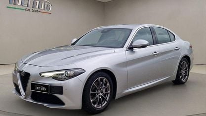Usata Alfa Romeo Giulia Super 180 CV (132 kW) 2016 Grigio Berlina