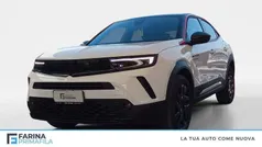 Bianco tetto nero Usata 2023 Opel Mokka SUV | 21.400 € (Buon prezzo)