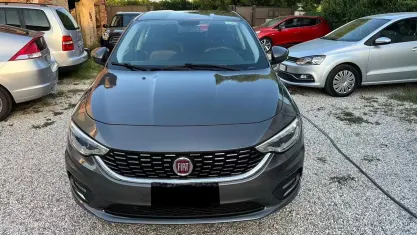 Usata Fiat Tipo Lounge 95 CV (69 kW) 2016 Grigio Berlina