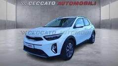 Blu Usata 2024 Kia Stonic Style SUV | 15.390 € (Buon prezzo)