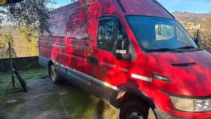 Usata Iveco Daily 122 CV (89 kW) 2000 Berlina