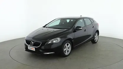 Nero Usata 2018 Volvo V40 Kinetic Station wagon | 13.399 € (Buon prezzo)