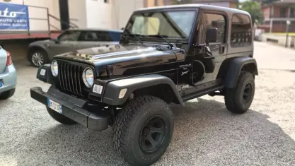 Usata Jeep Wrangler Sport 177 CV (130 kW) 2000 Nero SUV