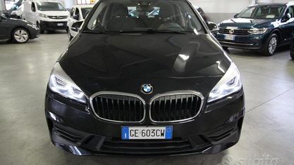 Gebraucht BMW 225 Active Tourer iPerformance 125 PS (91 kW) 2021 Schwarz Van / Kleinbus