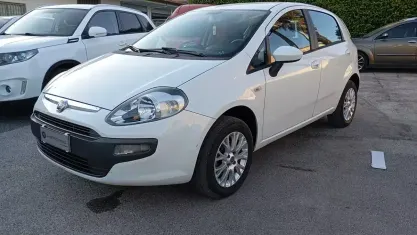 Usata Fiat Punto Evo 77 CV (56 kW) 2011 Bianco Utilitaria
